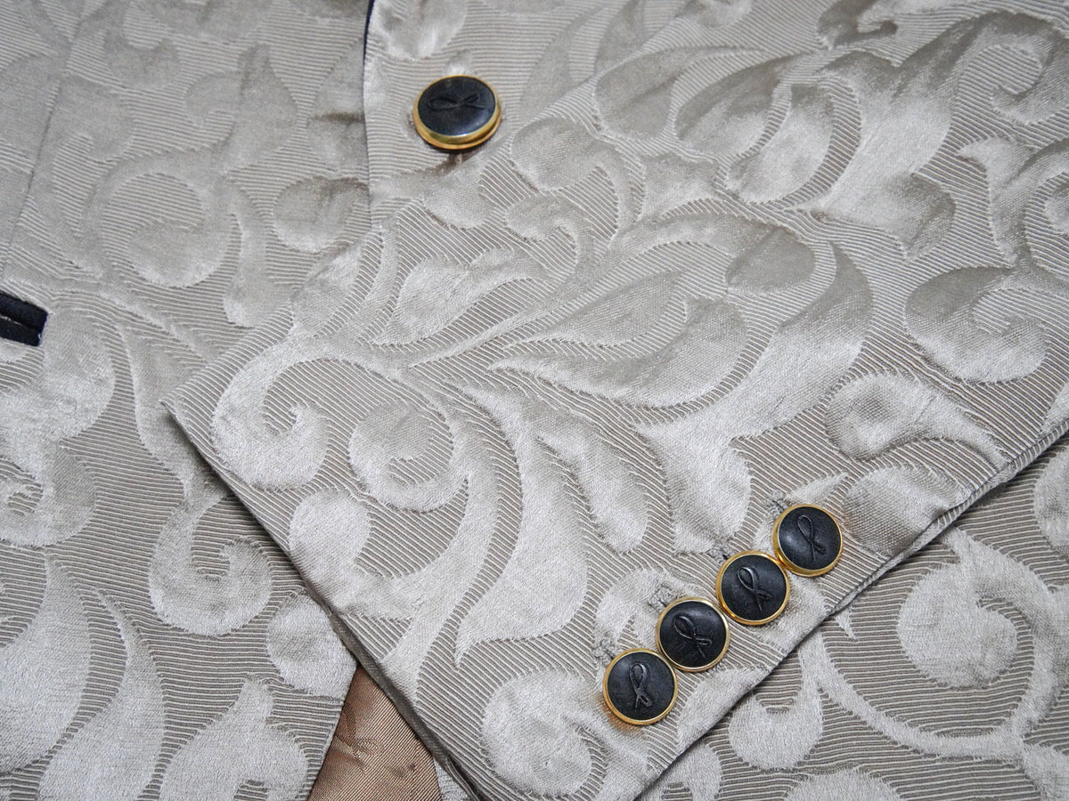 Nero Horn With Gold Tone Buttons For Sports Jacket-4