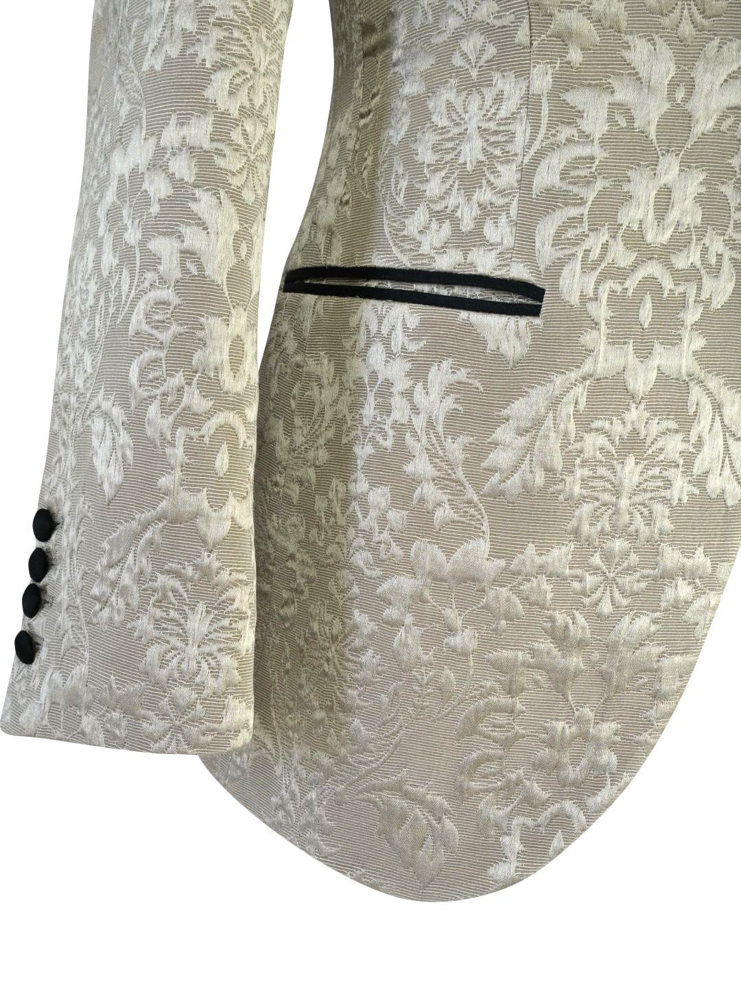 Champagne Oro Fiore and Black Dinner Jacket @ The Vault-6