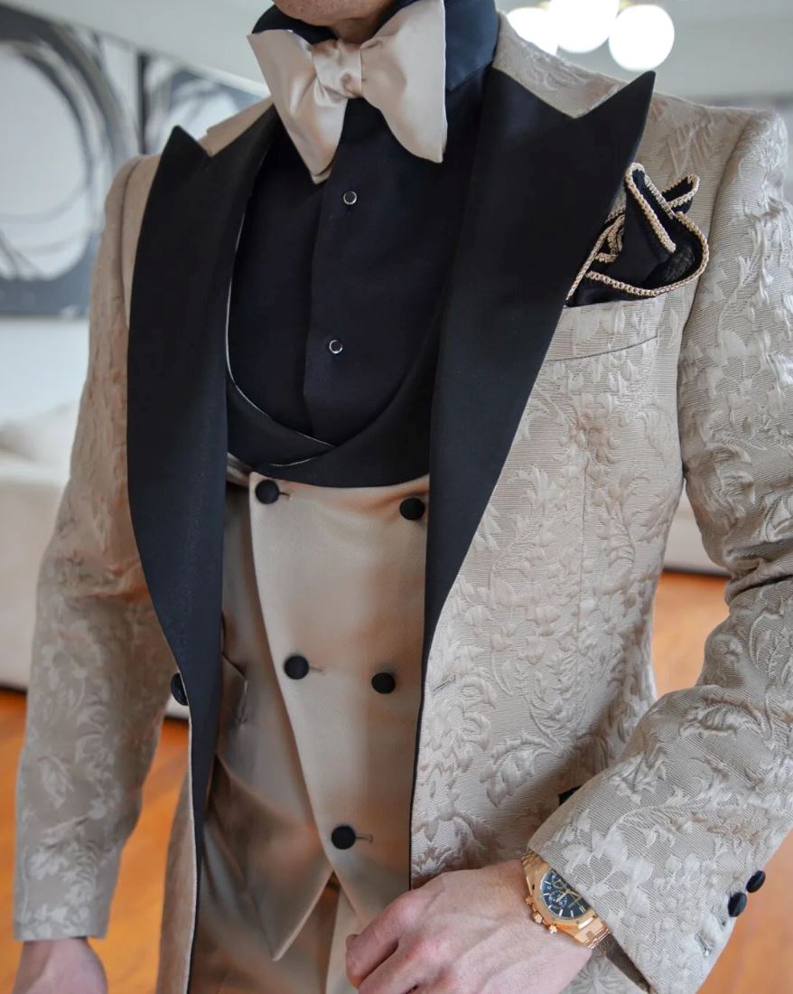 Champagne Oro Fiore and Black Jacket