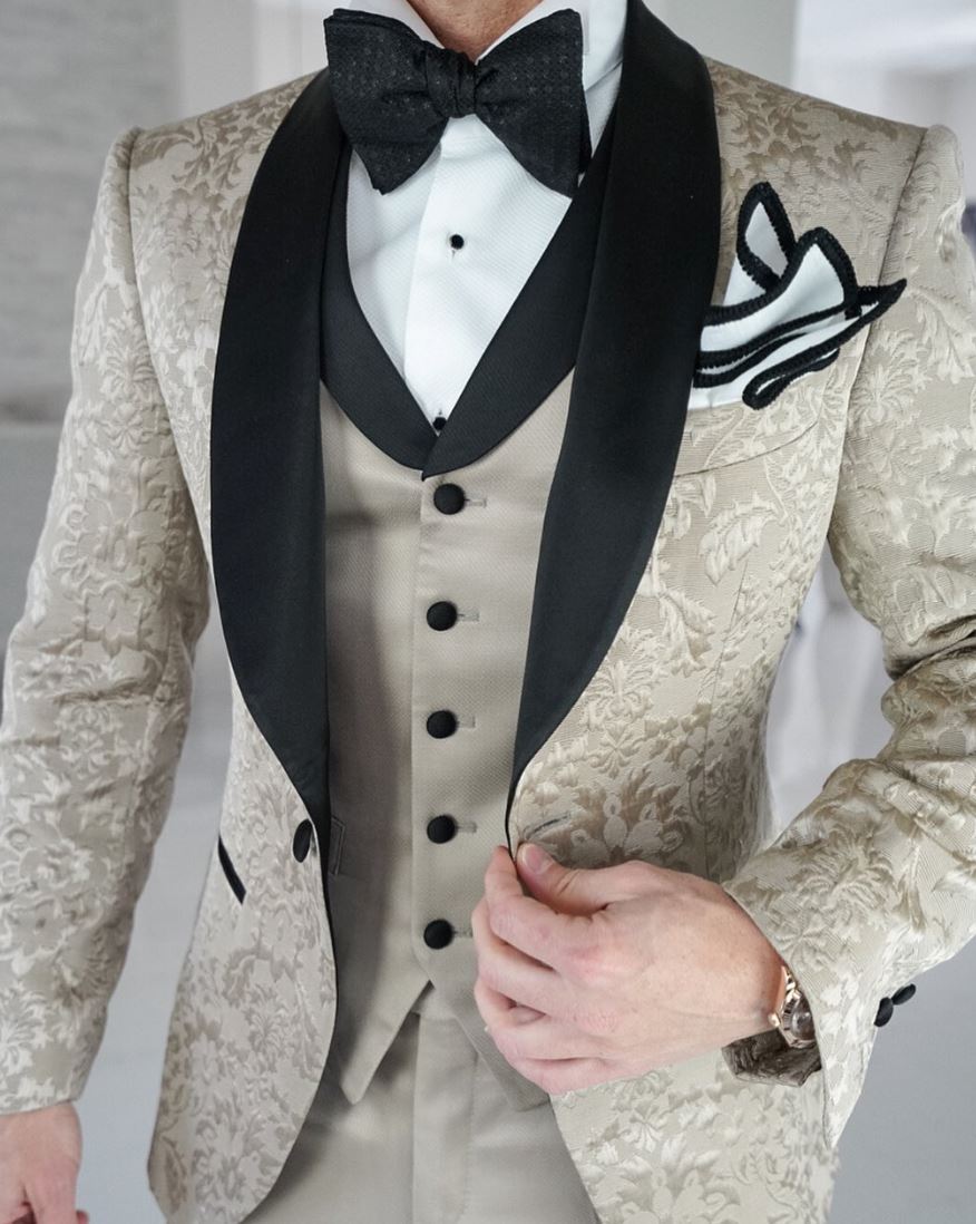 Champagne Oro Fiore and Black Dinner Jacket @ The Vault-2