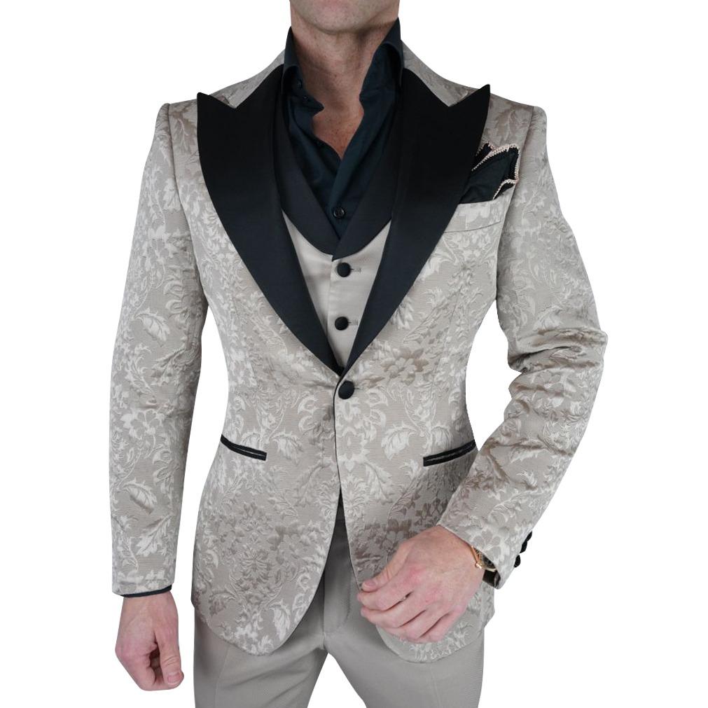 Champagne Oro Fiore and Black Jacket